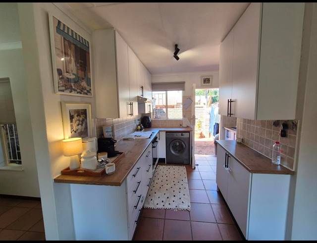 2 BEDROOM TOWNHOUSE FOR SALE IN PIERRE VAN RYNEVELD